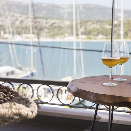 Argostoli Marina Suites ภายนอก รูปภาพ