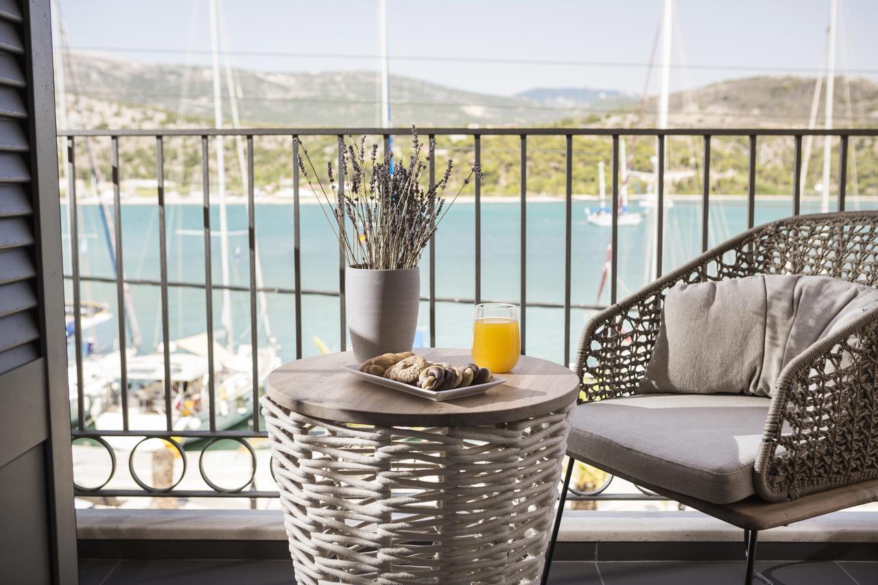 Argostoli Marina Suites ภายนอก รูปภาพ
