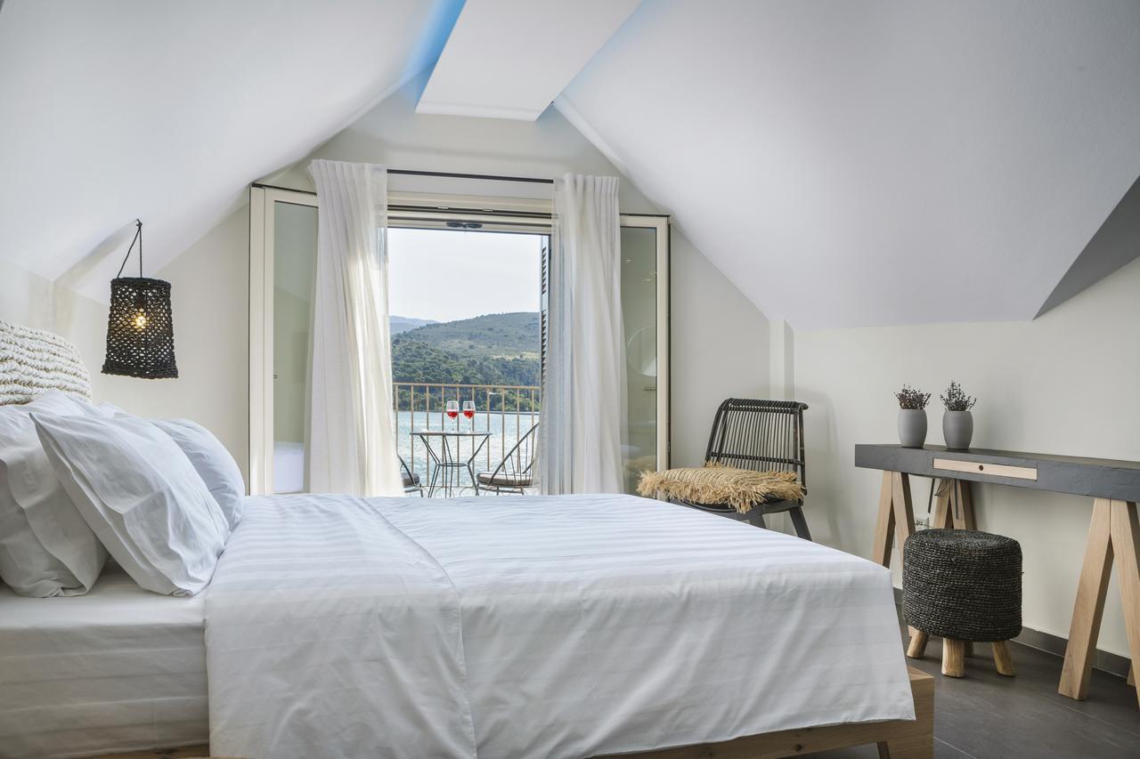 Argostoli Marina Suites ภายนอก รูปภาพ