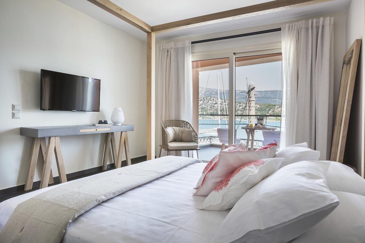 Argostoli Marina Suites ภายนอก รูปภาพ